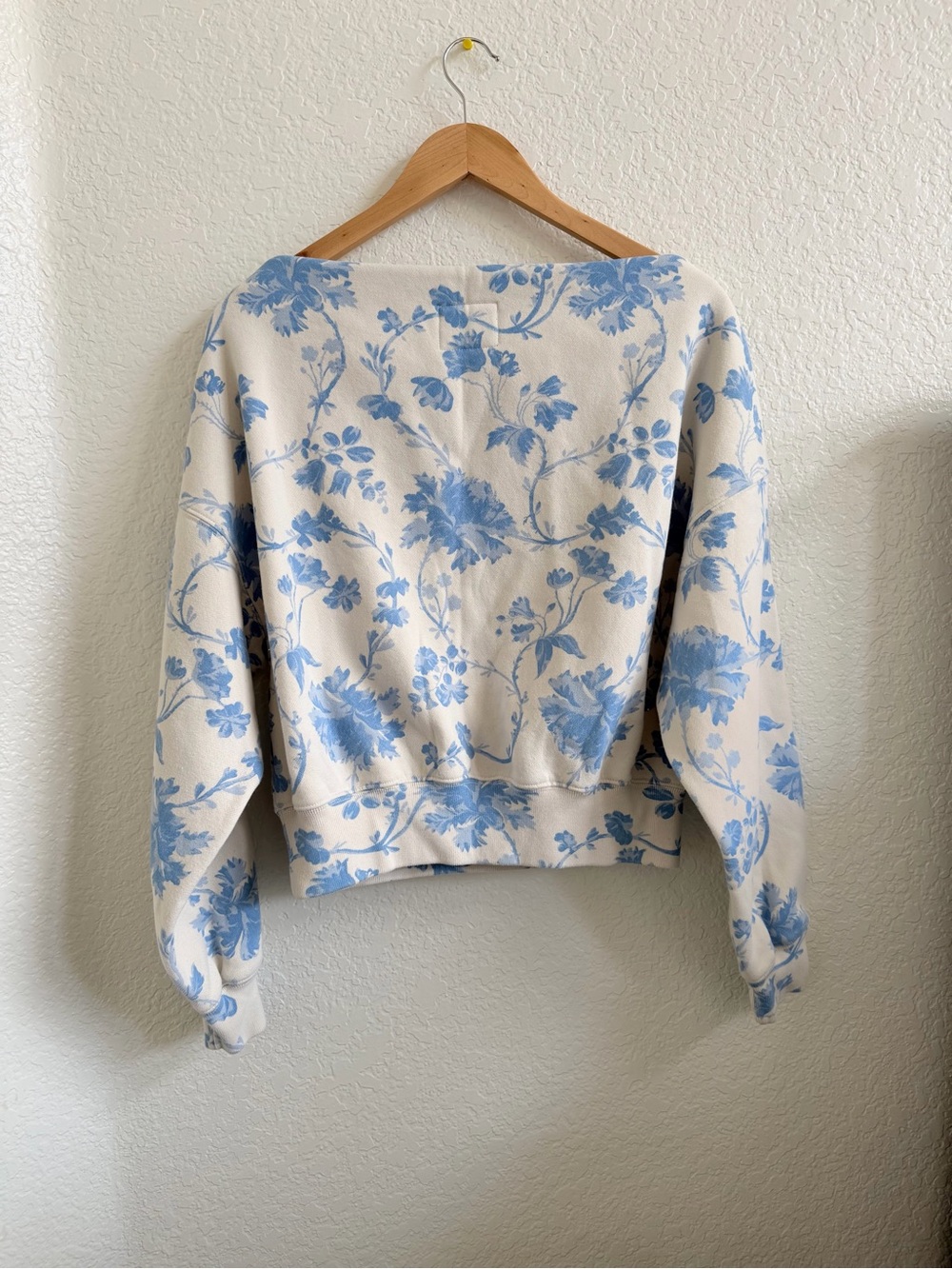 Abercrombie & Fitch Soft A&F Sunday Slash Sweater Off-Shoulder Vintage Floral S - Picture 8 of 8